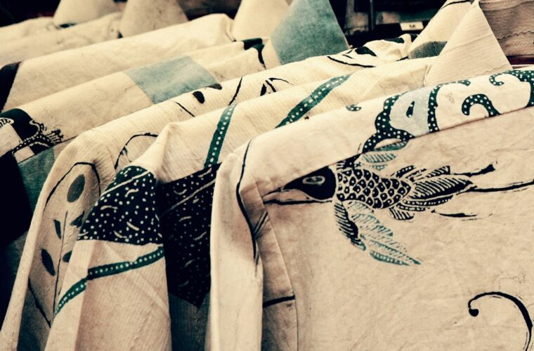 Photo folding t-shirt