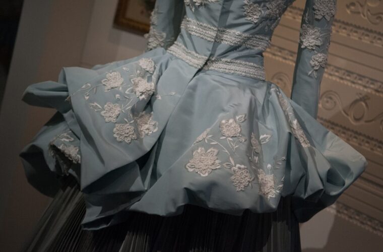 Photo flared dress