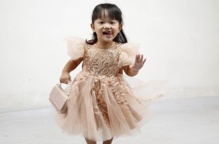 Photo peach dress